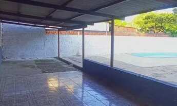Imagem 4: Casa com piscina