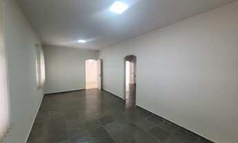 Imagem 4: Casa para aluguel próximo a Ufu do Santa Mônica com 03 quartos no Bairro Saraiva - Uberlân