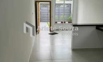 Imagem 2: Casa para Venda em Arujá, Cidade Nova Arujá, 3 dormitórios, 1 suíte, 2 banheiros, 2 vagas