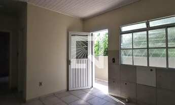 Imagem 4: Casa para Aluguel - Passo do Feijó, 1 Quarto, 38 m2