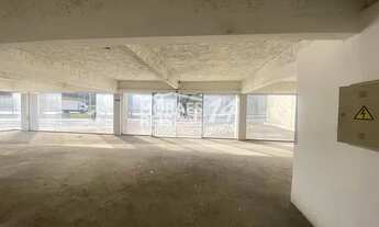 Imagem 2: Prédio com 3 pavimentos, loja no térreo, 2 elevadores, 16 vagas para locação, Av. Nações