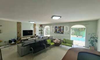 Imagem 4: Lindo sobrado com piscina em bairro tranquilo e de muita procura