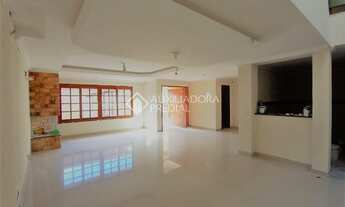 Imagem 2: Casa para venda com 341 metros quadrados com 3 quartos em Jardim Itu - Porto Alegre - RS