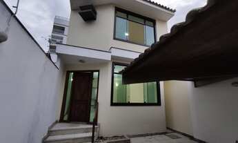 Imagem 5: Casa para venda com 180 metros quadrados com 3 quartos em Praia do Pecado - Macaé - RJ