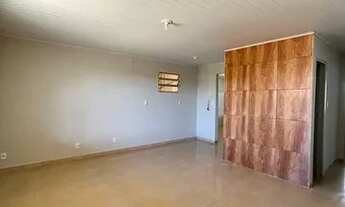 Imagem 2: Casa disponível para alugar, no bairro Aruana