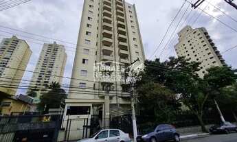 Imagem 12: Apartamento com 77m², 2 dormitórios sendo 1 suíte com armários, 1 escritório com estante e