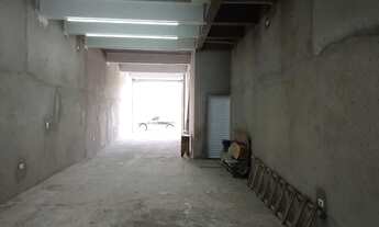 Imagem 6: Salão comercial com portão altomatico