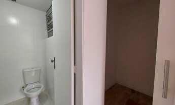 Imagem 6: Excelente apartamento em prédio recuado e portaria 24 horas !