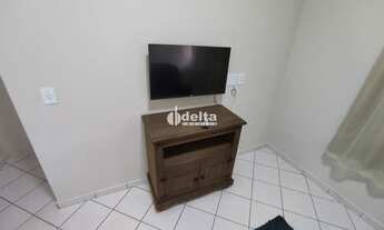 Imagem 3: Apartamento mobiliado com 2 quartos disponível no bairro Santa Mônica em Uberlândia-MG