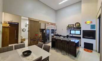 Imagem 5: Casa com 3 suítes à venda no Bairro Bandeirantes em Lucas do Rio Verde Com piscina aqueci