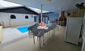 Imagem 4: Casa no Cj Aruanã de Esquina com 4 Suítes sendo uma no Subsolo/ piscina e Edícula/ poço a