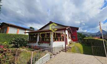 Imagem 2: Casa linear de 286m² e terreno de 776m² com 3 quartos no centro do Cônego, com salão no pi