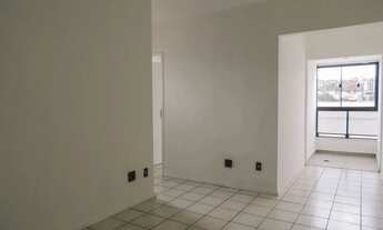 Imagem 2: Quarto e sala prático e com vaga no Centro para locação