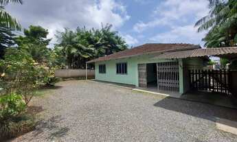 Imagem 2: Casa com 3 dormitórios para alugar, 190 m² por R$ 2.500 + taxas/mês - Bom Retiro - Joinvil