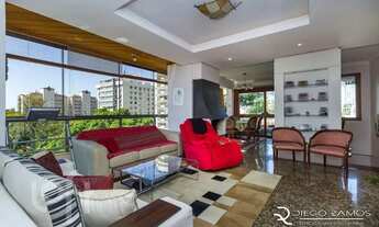 Imagem 2: Imóvel para venda possui 319 metros quadrados com 3 quartos em Bela Vista - Porto Alegre