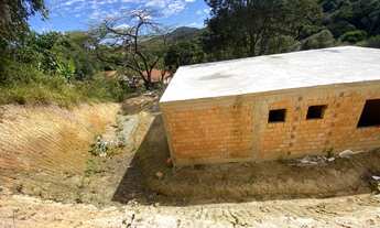 Imagem 2: Casa de Alto Padrão em Construção - 110m² de Área Única e Estrutura Impecável