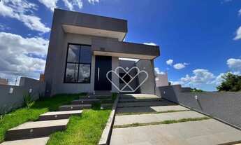 Imagem 2: Casa à venda em Gravataí com 3 quartos, suíte e sala com pé-direito duplo