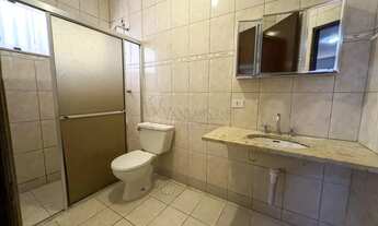 Imagem 7: Casa para locação no Jardim Satélite repleta de armários