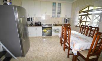 Imagem 9: Casa com 5 Quartos e 3 banheiros à Venda, 380 m² por R$ 600.000