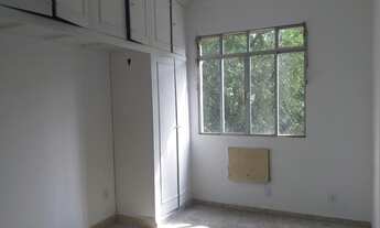 Imagem 5: Praça Seca. Coração. Frente a Praça. Apartamento Avião 75m2