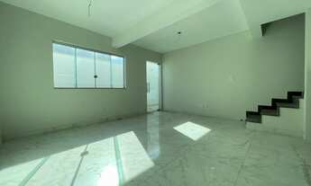 Imagem 4: Linda casa geminada de 03 quartos no Santa Amélia!