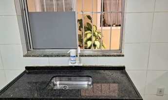 Imagem 3: Apto 1 quarto, sala, cozinha e banheiro, reformado, vazio, perto de comercio e condução