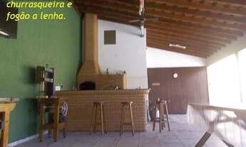 Imagem 4: Área de lazer com piscina na Vila Dutra