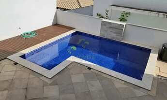 Imagem 3: Casa de condomínio para aluguel tem 220 metros quadrados com 6 quartos