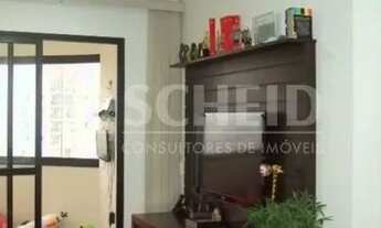 Imagem 2: 02 dormitórios, 01 vaga, 61m, sacada com vidros, totalmente reformado