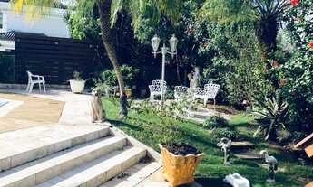 Imagem 2: OPORTUNIDADE! Linda Casa com 4 suítes, 354m2priv.,638m2 terreno,Córrego Grande, Florianóp