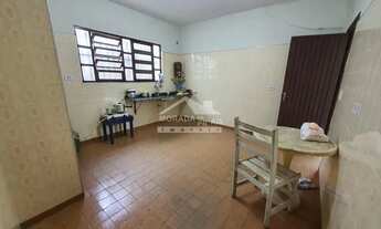 Imagem 6: Casa ISOLADA na Guilhermina, 3 dormitórios, quintal, jardim, confira na imobiliária em Pra