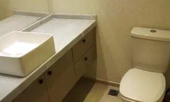 Imagem 6: Casa de condomínio para aluguel possui 678 metros quadrados com 4 quartos