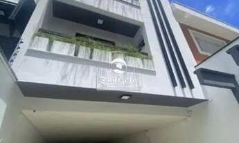 Imagem 2: Sobrado para venda possui 300 metros quadrados com 3 quartos em Vila Alpina - Santo André