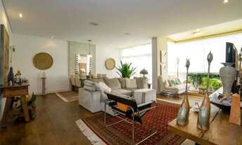 Imagem: Á 100 metros da Estação do Metrô Consolação