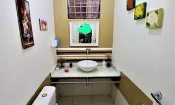 Imagem 2: Casa para aluguel e venda possui 330 metros quadrados com 4 quartos em Flores - Manaus - A