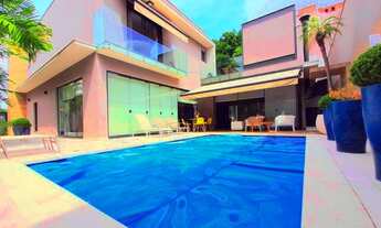 Imagem: Maravilhoso sobrado com vista para o lago