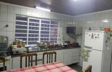 Imagem 6: Sobrado com 2 casas 4 vagas Jd. Sarah do lado Politécnica