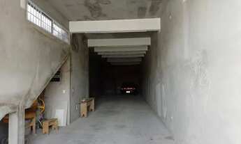 Imagem 5: Salão comercial com portão altomatico