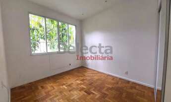 Imagem 4: Apartamento na excepcional e super tranquila Rua Maria Angélica, em excelente estado, pron