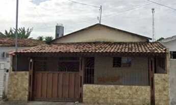 Imagem 2: Residência em avenida principal