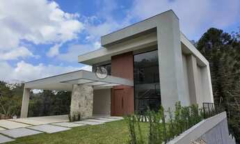 Imagem 2: Casa à venda com 4 quartos sendo 2 suítes, 405 m² em Quebra Frascos - Teresópolis/RJ