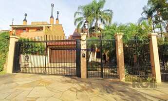 Imagem 2: Casa para Comprar com 4 dormitórios, uma suíte e 4 vagas no Bairro Chácara das Pedras