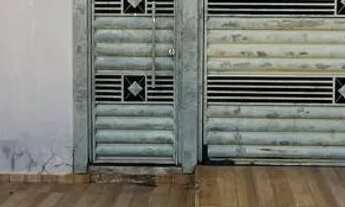 Imagem: Casa á venda com 2 quartos sendo 1 suíte