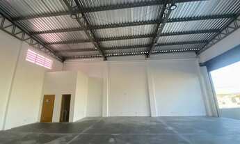 Imagem 2: Galpão Comercial para Alugar - Setville - 300 m² - Pé direito alto- 4 Banheiros - 5 Vagas