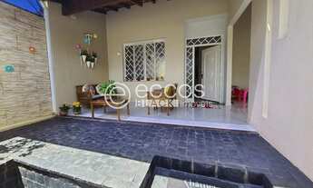 Imagem: Casa à venda, 3 quartos, 1 suíte, 2 vagas