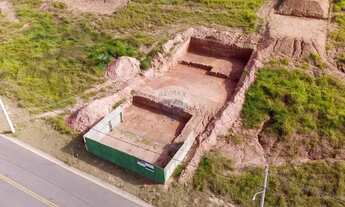 Imagem 3: Terreno à venda com terraplenagem feita, projetos aprovados, incluso ferro para o muro de