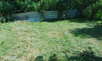 Imagem 2: Terreno com casa, precisa reforma