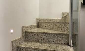 Imagem 7: Duas Casas para venda sendo uma casa 3 quartos e a outra de 2 pavimentos com poço para ele