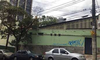 Imagem 2: Casa para aluguel possui 459 metros quadrados com 6 quartos em São Pedro - Belo Horizonte