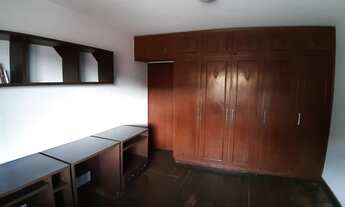 Imagem 3: Casa para venda com 257 metros quadrados com 5 quartos